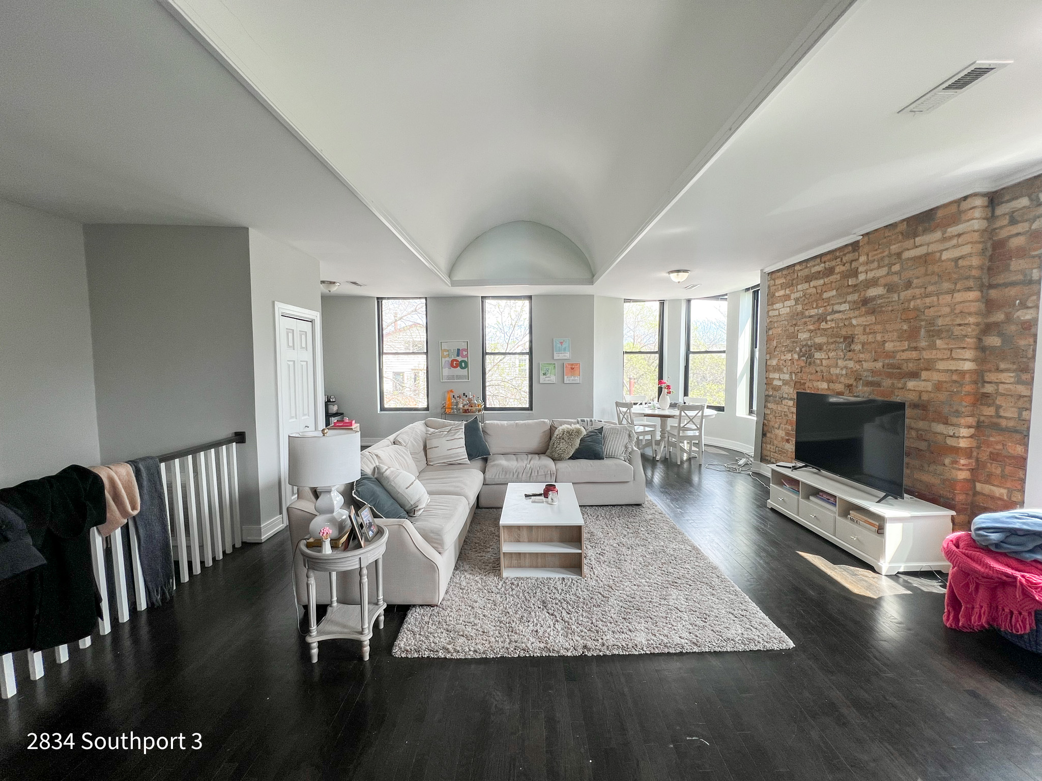 2834 N. Southport Ave. 2834 N. Southport Ave., Chicago, IL 60657 Lake View - Leasing by Cross Street